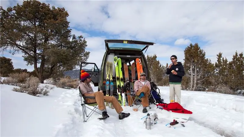Это приспособление делает отдых на парковке веселым