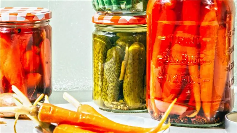 Как приготовить домашние соленья