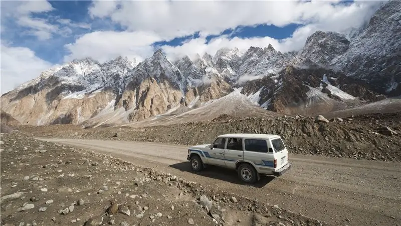 Грант за границу: путешествие автостопом по Шелковому пути