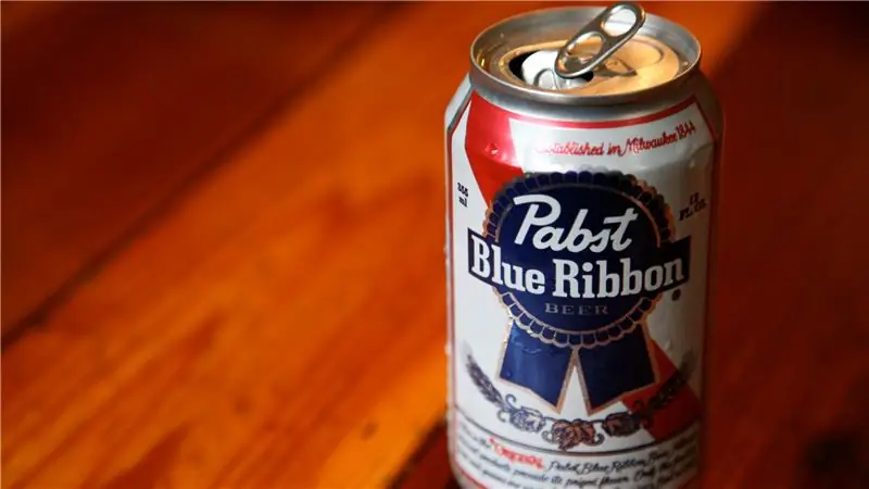 Pabst Blue Ribbon только что стал "Pabst Blue Russian"