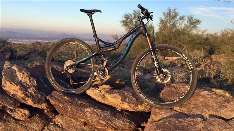 Первый взгляд: Pivot Mach 4c