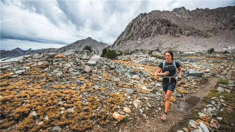 Советы Дженн Шелтон по ультра-бегу