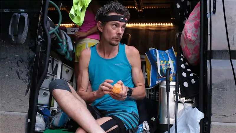 Проблемы с шампанским Скотта Юрека