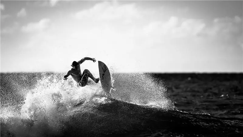 Да, Quiksilver разоряется. Но у серфинга все отлично