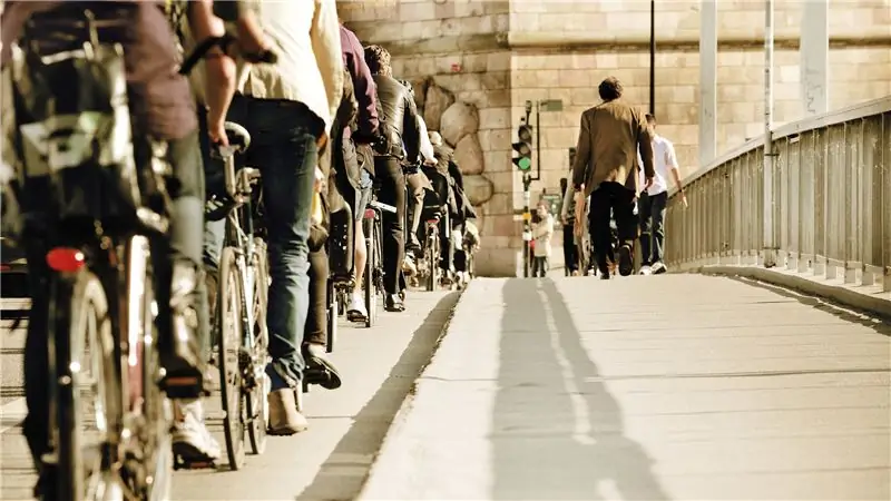 Опасны ли законы о велосипедных шлемах?