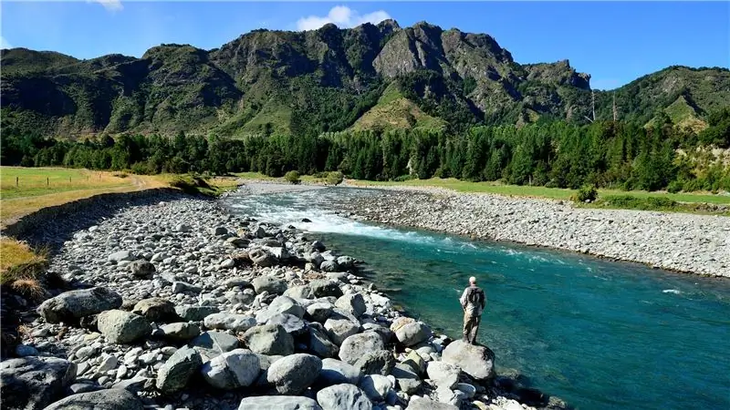 Рыбалка возле Owen River Lodge
