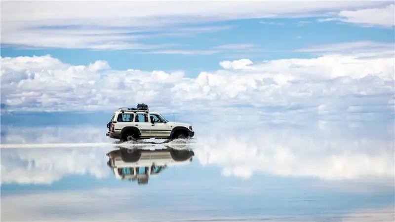 Какое снаряжение я должен всегда носить с собой в машине?