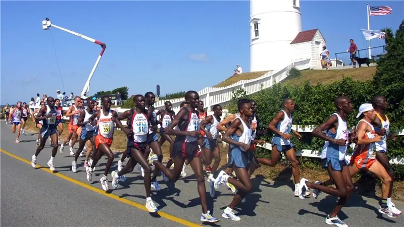 Тренировки на беговой дорожке могут быть интересными. Просто добавьте виртуальную реальность