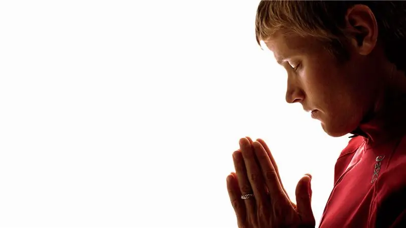 Спортсмены обращаются к молитве о повышении производительности