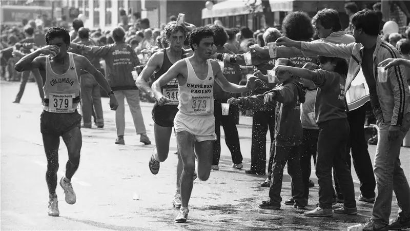 История заправки марафона