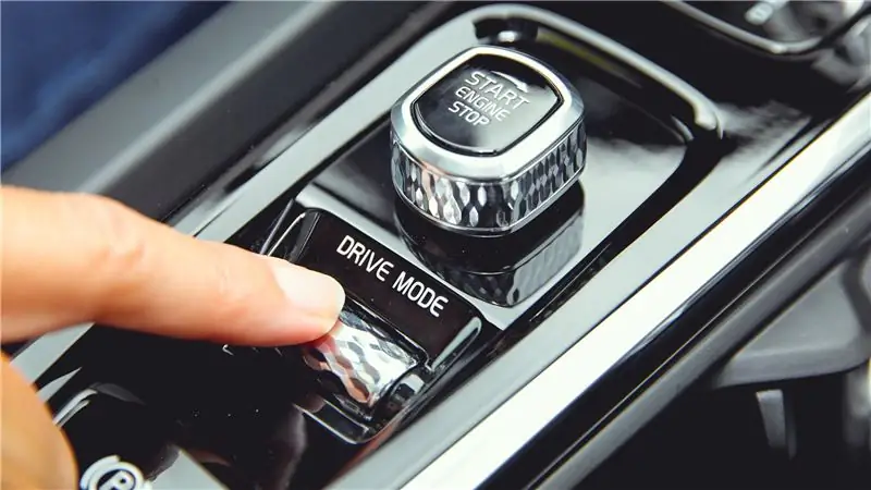 Во всем интерьере XC60 невероятные детали, такие как текстура на этих переключателях, удивляют и восхищают