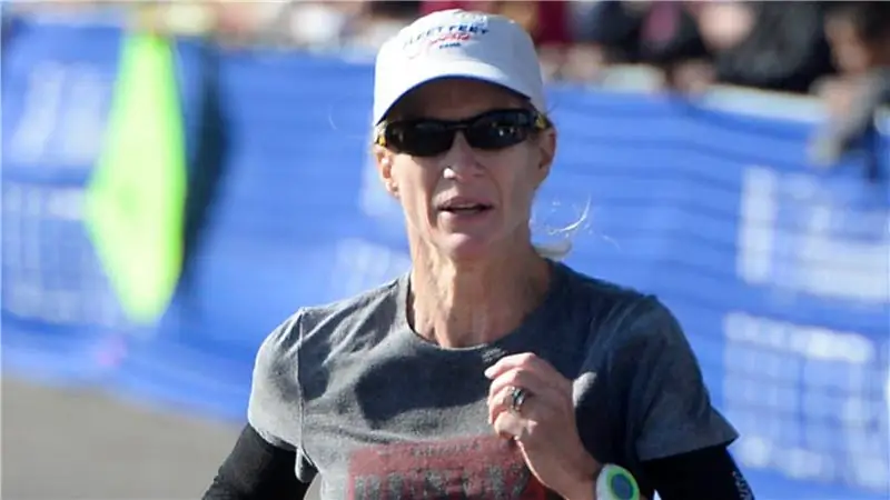 Молли Фрил, чемпионка марафона Don't Follow Masters Marathon