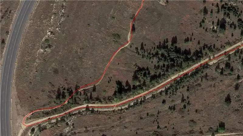 Трек недавнего пробега (красный), записанный Ambit3 Peak, наложен на изображения Landsat. Точность не соответствует коммерческому уровню, но очень хороша для часов на 2,5 унции