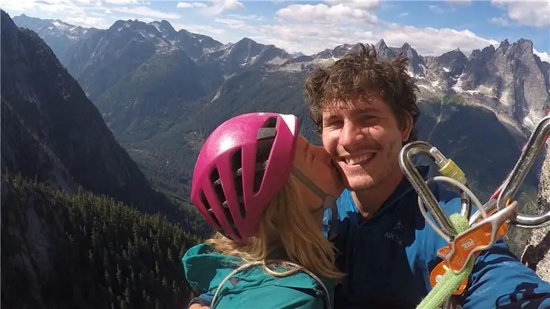 Альпинисты Леклерк и Джонсон погибли во время восхождения