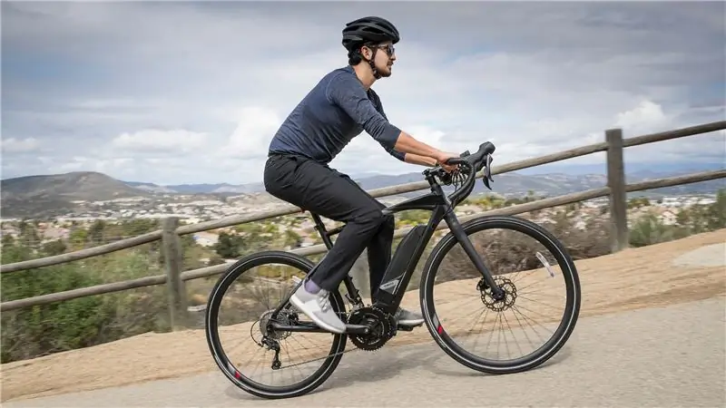 UrbanRush - это наш выбор из новых шоссейных велосипедов Yamaha с педалями