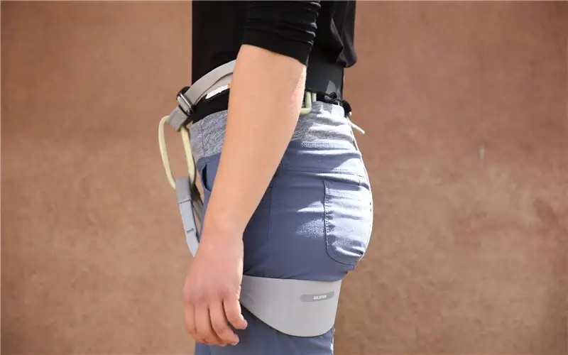 Поднимитесь с комфортом в ремнях Black Diamond Solution