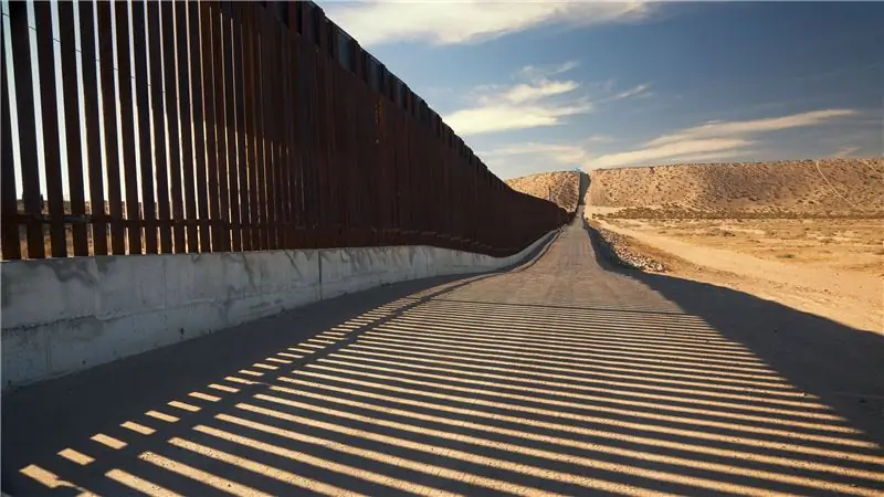 Почему полиция парка НПС направляется к границе?