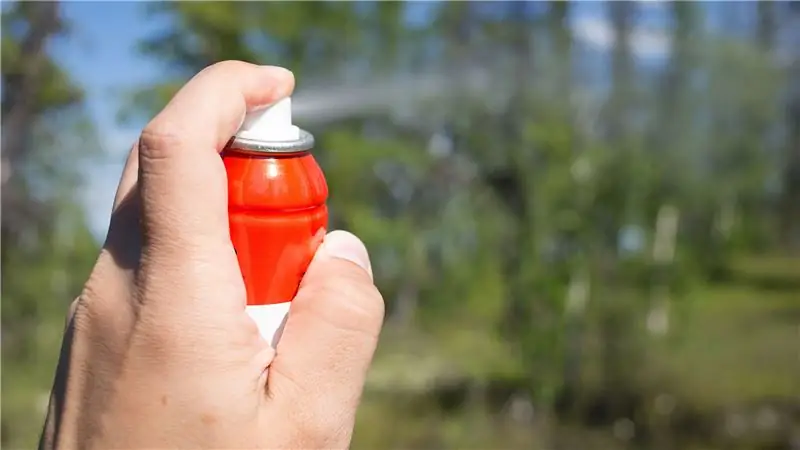 ДЭТА может убить вашу водонепроницаемую куртку