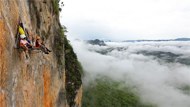 5 альпинистов в их самых любимых книгах