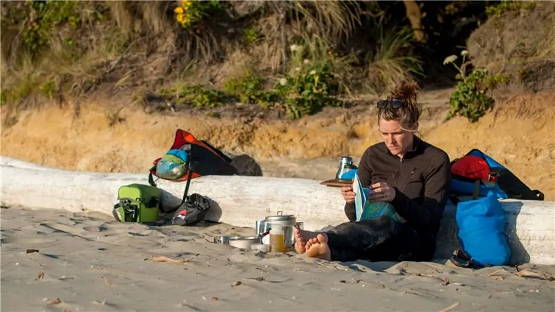 Как работает Анна Бронес Полдюжины (крутых) вакансий