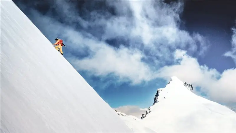 Килиан Джорнет снова поднимается на Эверест