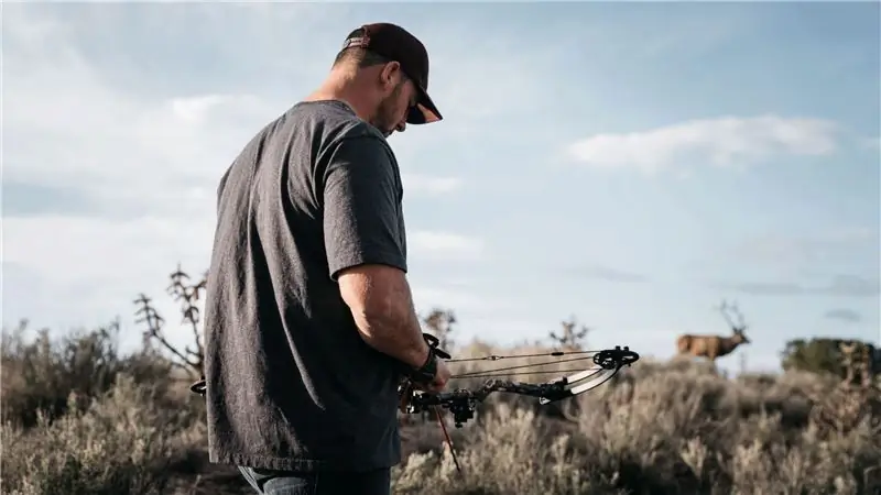 Этот левый отбор - тоже серьезный охотник