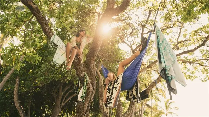 Усовершенствуйте игру в кемпинг с автомобилем