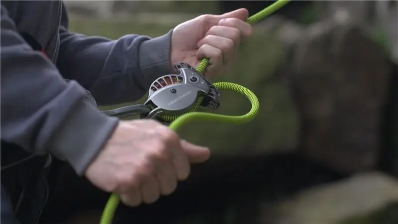 Тестирование устройства страховки Revo Wild Country