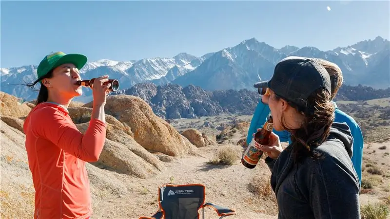 Почему люди в спортивной форме пьют больше алкоголя