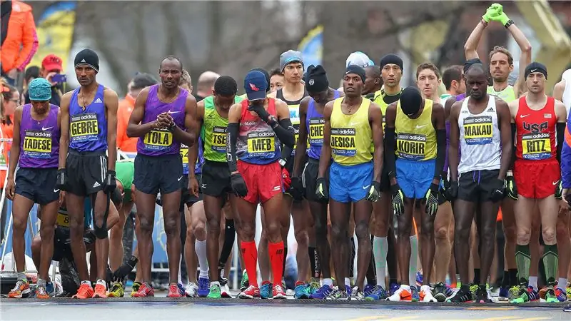 Должны ли шоссейные гонки отделять профессионалов от масс?