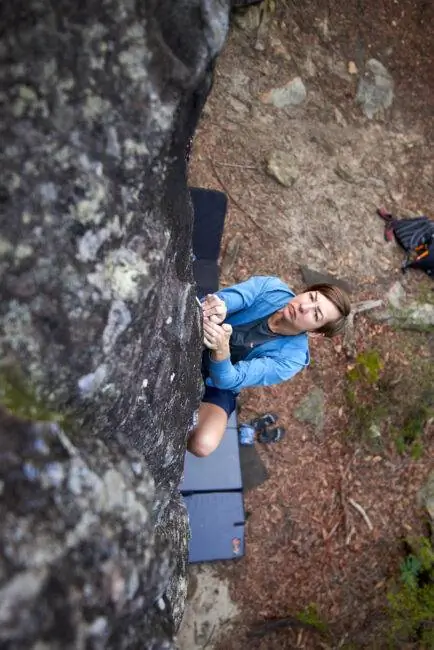 Ожидание на камне