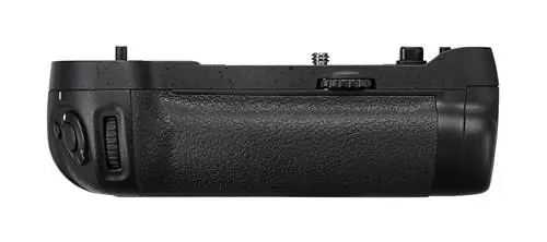 Никон МБ-Д17