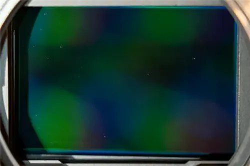 Повреждение покрытия стека фильтров Sony A7R II