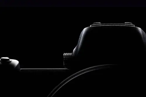 Беззеркальная камера Nikon, вид спереди