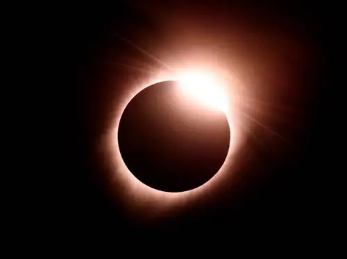 Кольцо с бриллиантом «Солнечное затмение»