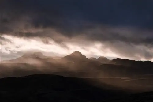 Необрезанное изображение HDR с неравномерным шумом