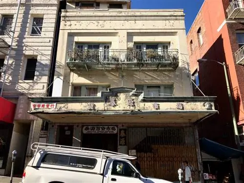 Изображение JPEG, снятое и отредактированное с помощью приложения камеры по умолчанию.