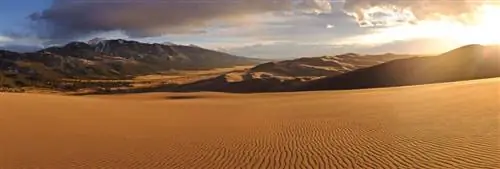 Панорама заката дюны
