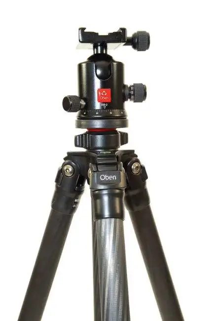 Oben CT-2320 3-секционный штатив из углеродного волокна с комплектом шаровой головки BB2