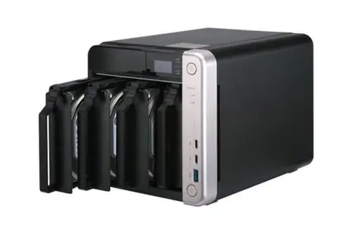 QNAP TS-453BT3 выезжает
