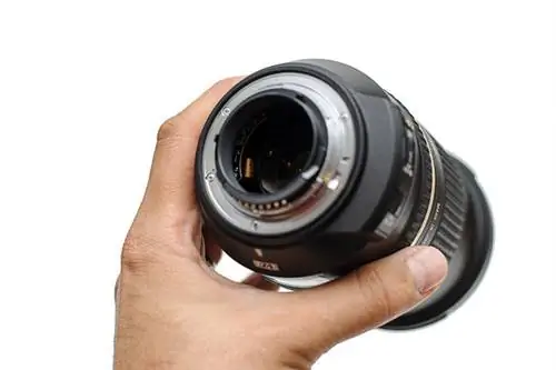 Задний элемент Tamron 24-70 мм