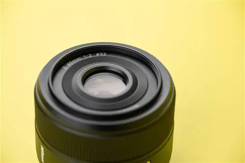 Передний элемент Nikon Z 40mm f2 крупным планом