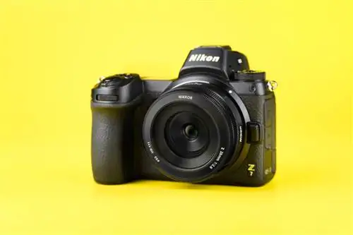 Nikon Z 26mm f2.8 с блендой