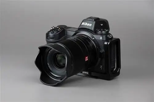 Viltrox AF 24mm f1.8, установленный на камере Nikon Z