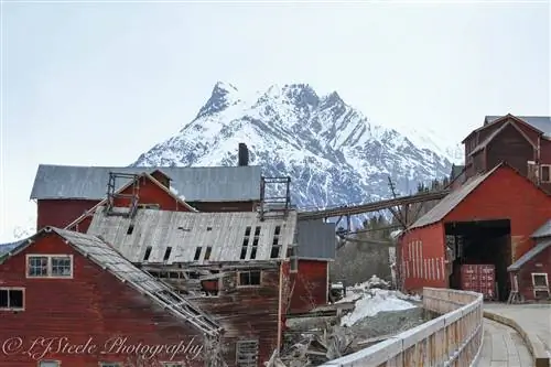 Кеннекотт Майнс