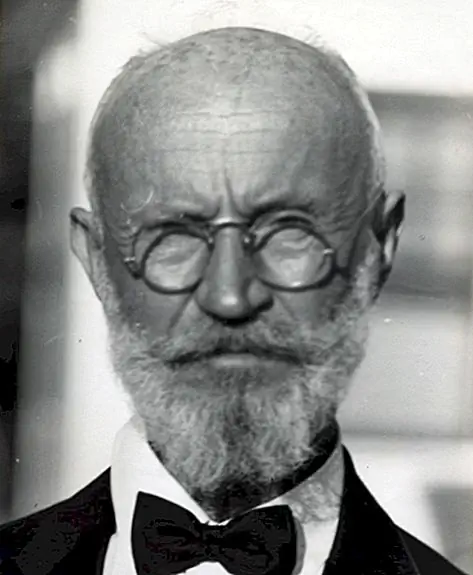 Роза для Карла - удивительно ужасная история любви