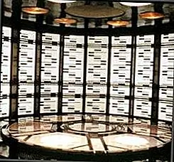 «Beam Me Up Scotty» никогда не упоминался в оригинальном Star Trek