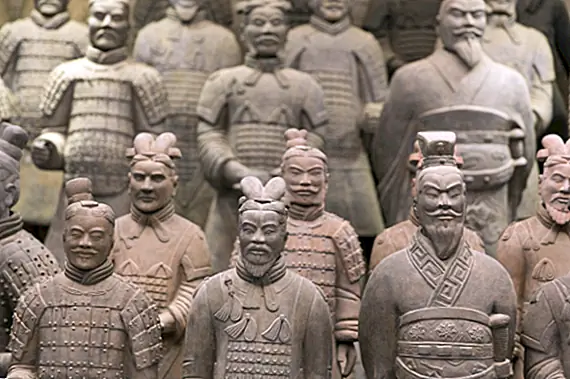 Первый император Китая и его 8 000 человек, армия Терра Котта