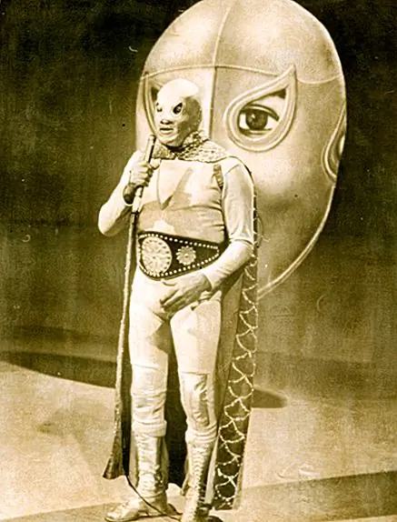 Посвящение маске - история Эль-Санто