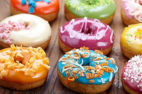 Денни стартовал как магазин пончиков